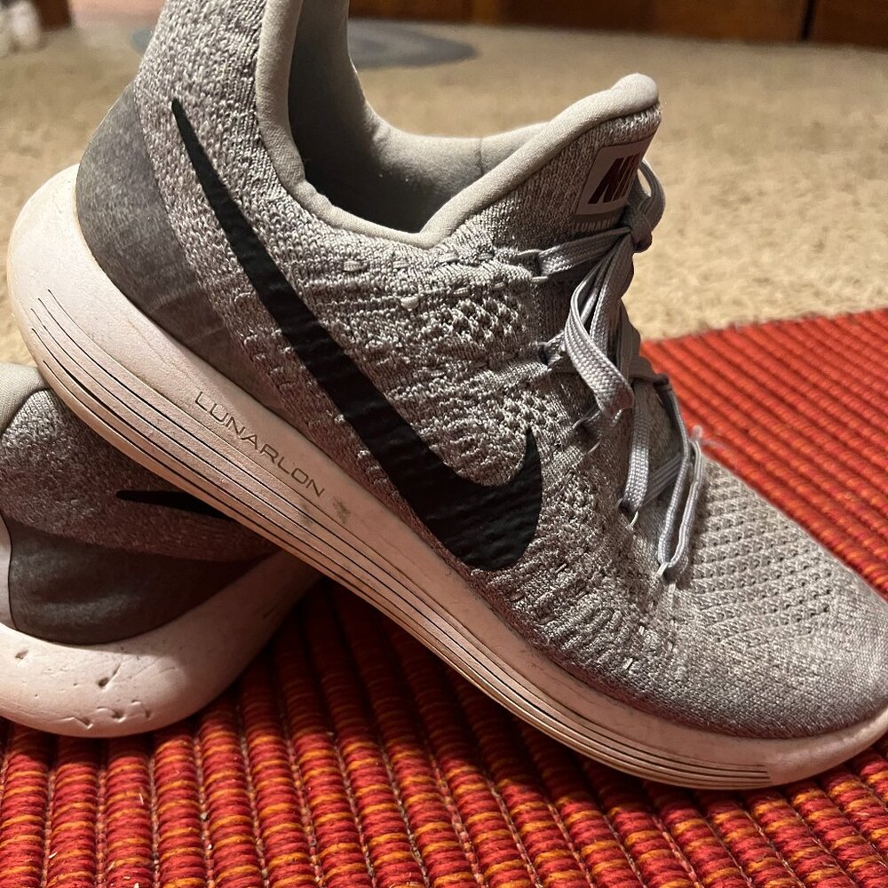 Nike Lunarepic Low Flyknit 2 863780-002 Gray Running Shoes Women’s Size 9
